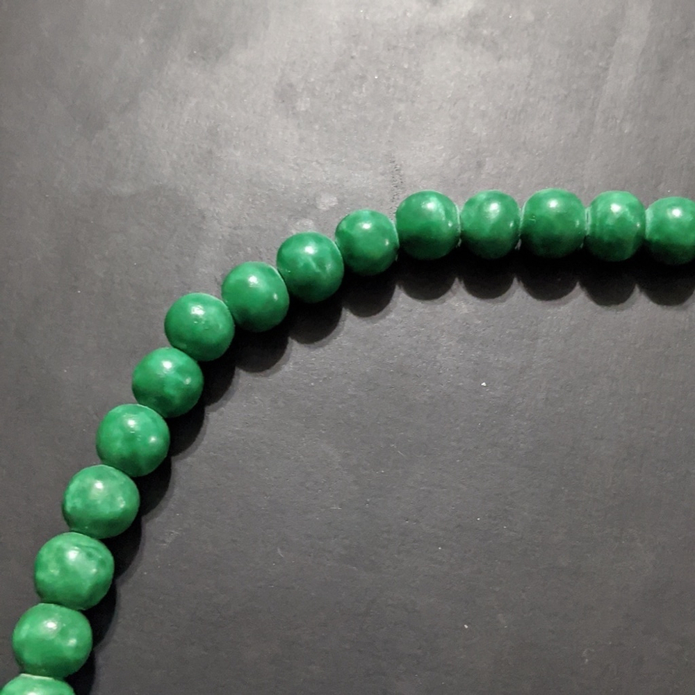 Vintage Gold Tone Green Cream Beaded Plaque Bib Style Statement Necklace - Picture 6 of 8